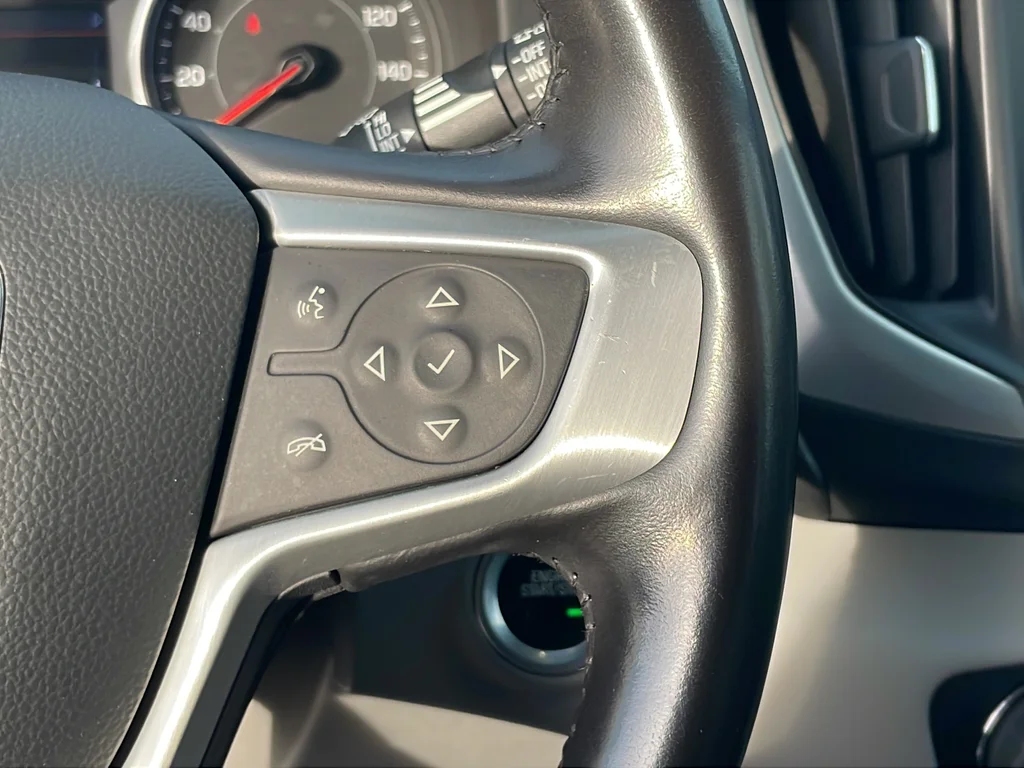 Used 2022 Silver GMC SLT image 20