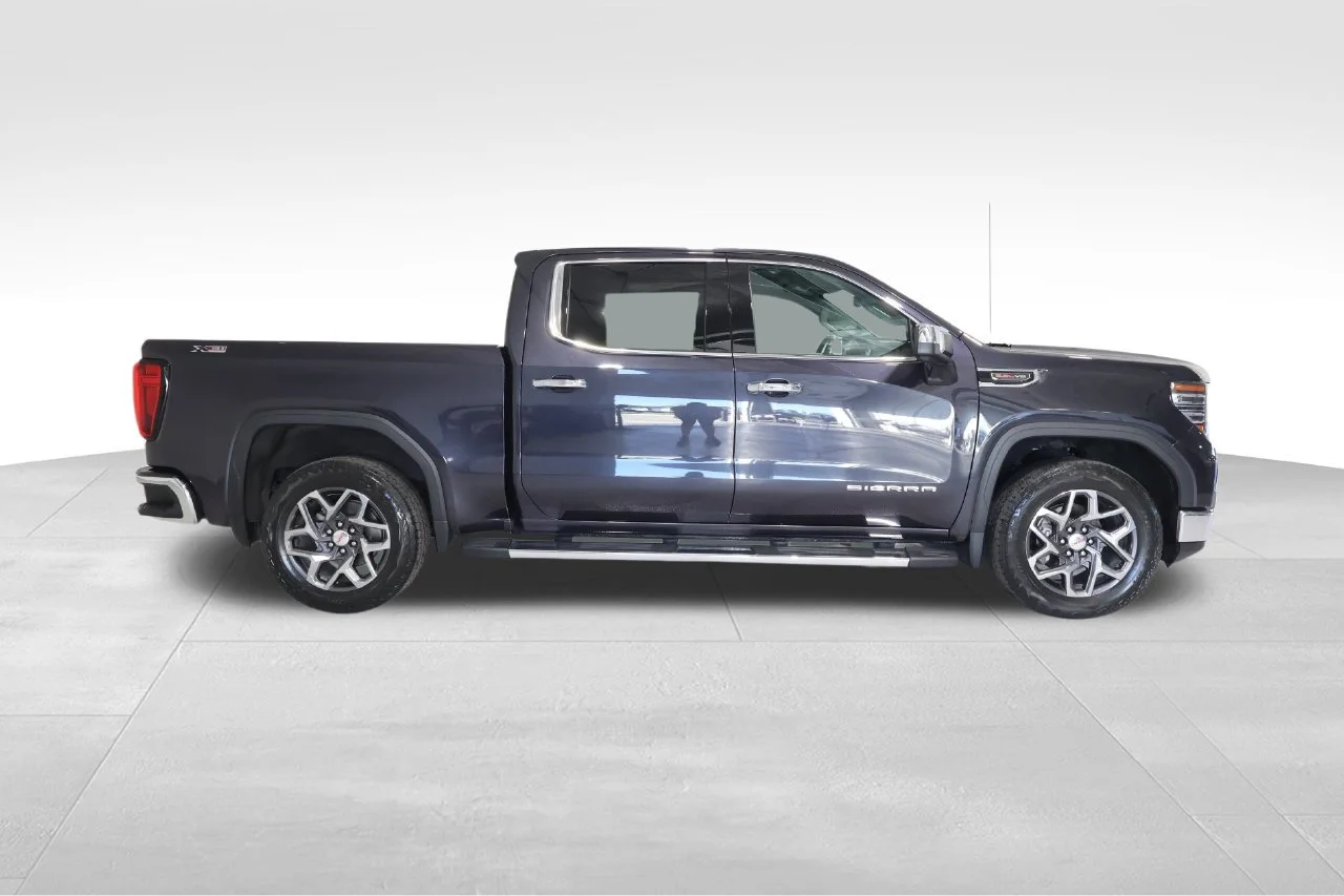 Certified Used 2023 TITANIUM RUSH METALLIC GMC SLT image 5
