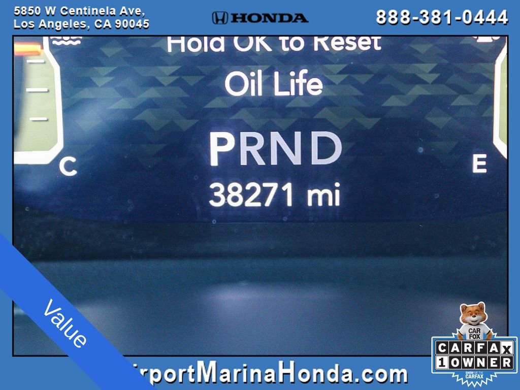 Used 2025 Crystal Metallic Jeep Rubicon image 27
