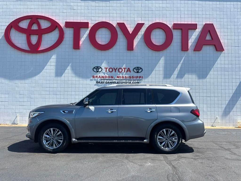 Used 2021 Gray INFINITI LUXE image 4