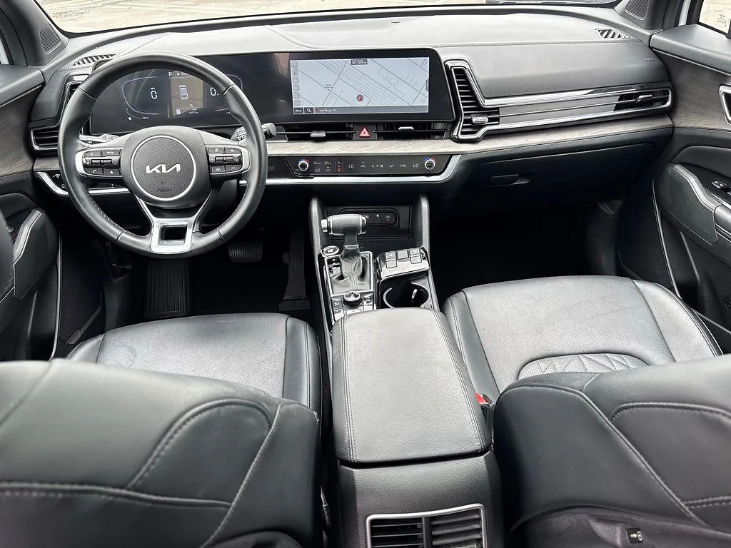 Used 2023 Glacial White Pearl Kia X-Line image 9
