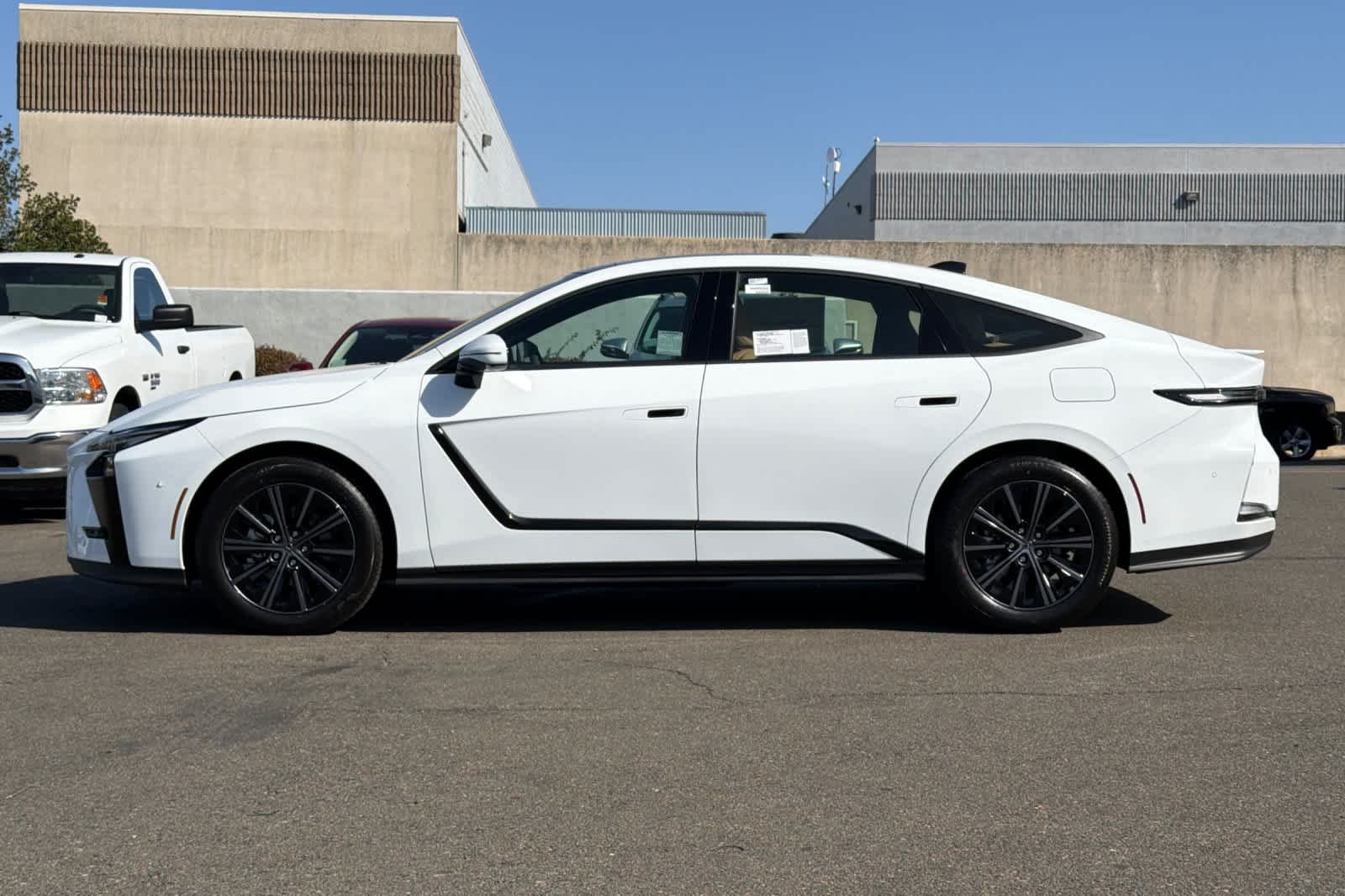 New 2026 Ultra White Lexus ES 350h PREMIUM+ image 9
