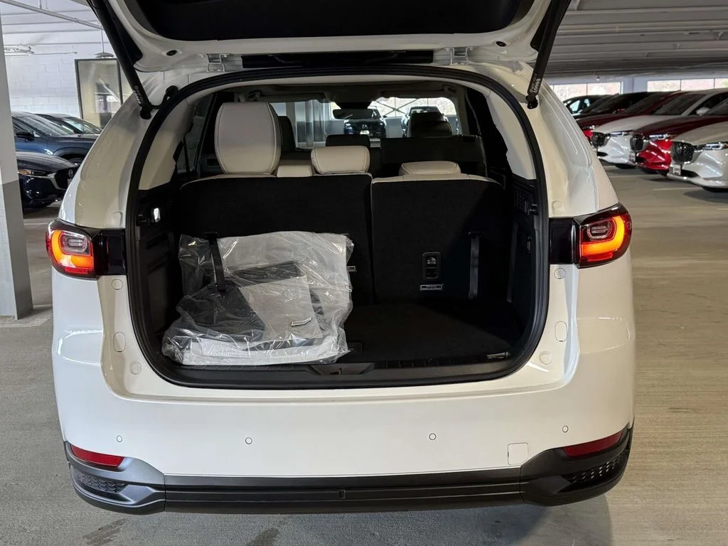 New 2026 White Mazda 3.3 Turbo Premium image 32