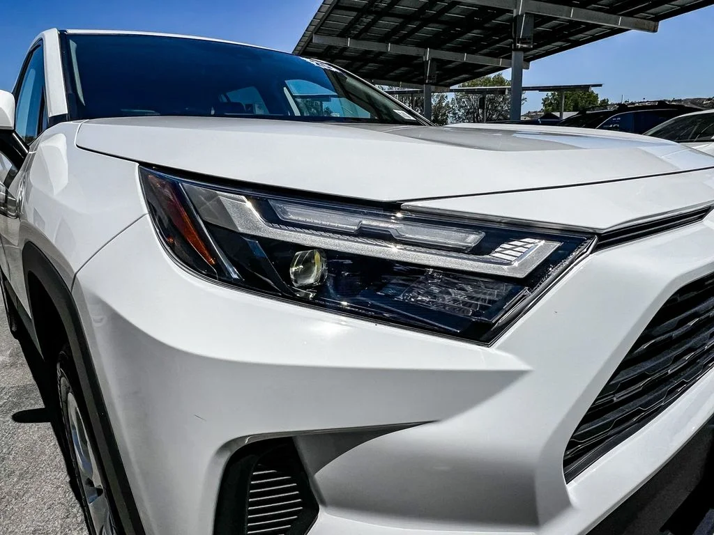 Certified Used 2025 White Toyota LE image 7