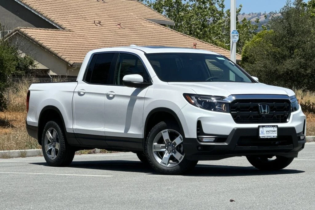 New 2025  Honda RTL image 2