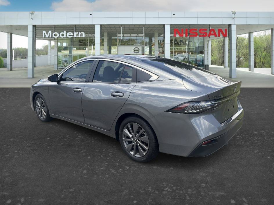 Certified Used 2026 Gun Metallic Nissan SL image 3