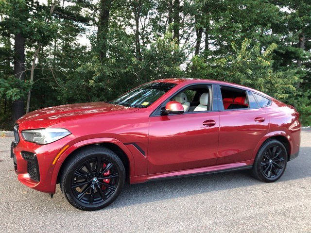 Used 2023 Flamenco Red Metallic BMW xDrive40i image 8