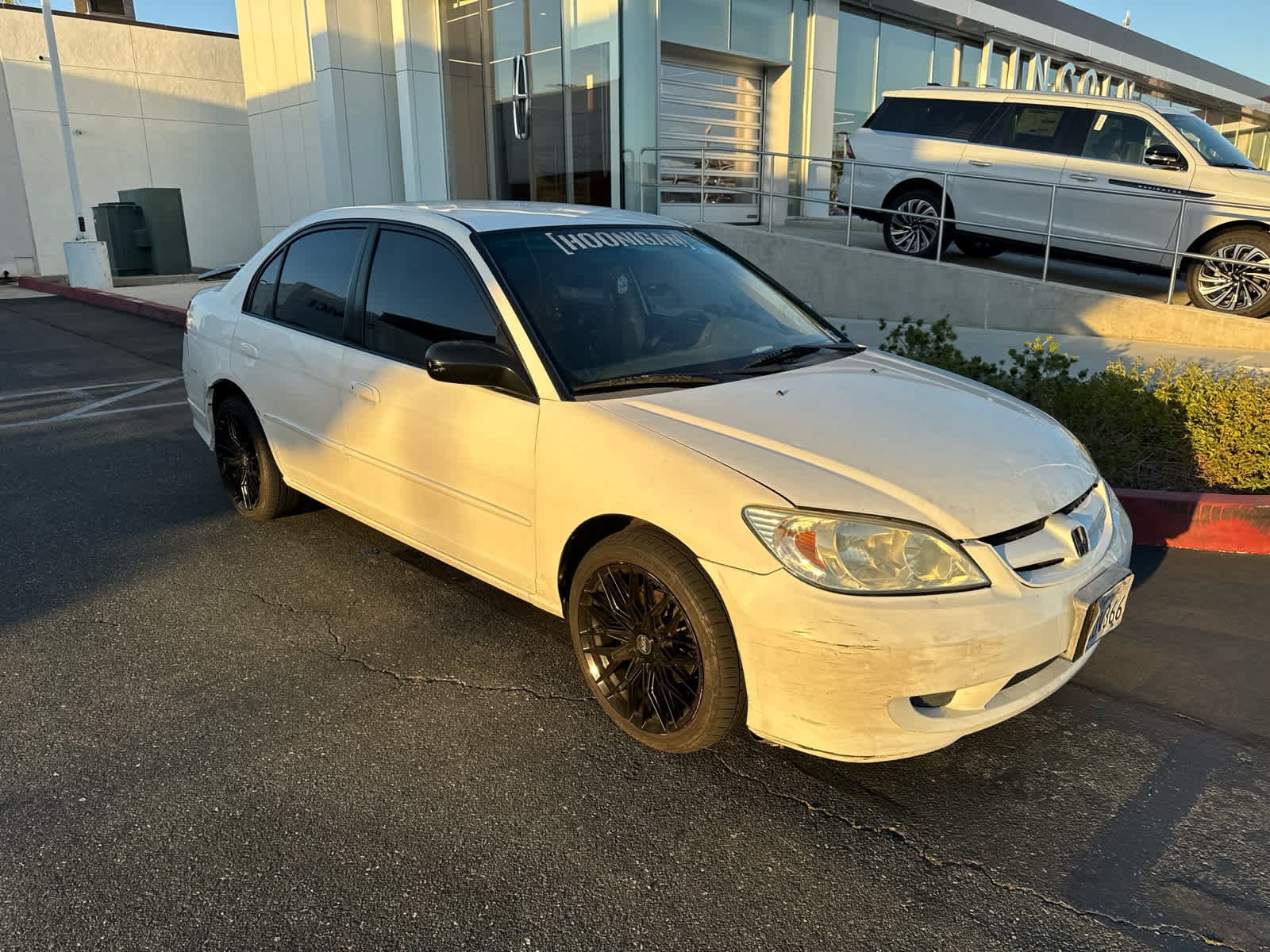 Used 2005 White Honda LX image 3