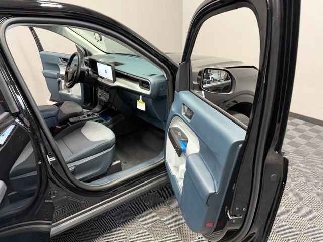 New 2026 Shadow Black Ford XLT image 23