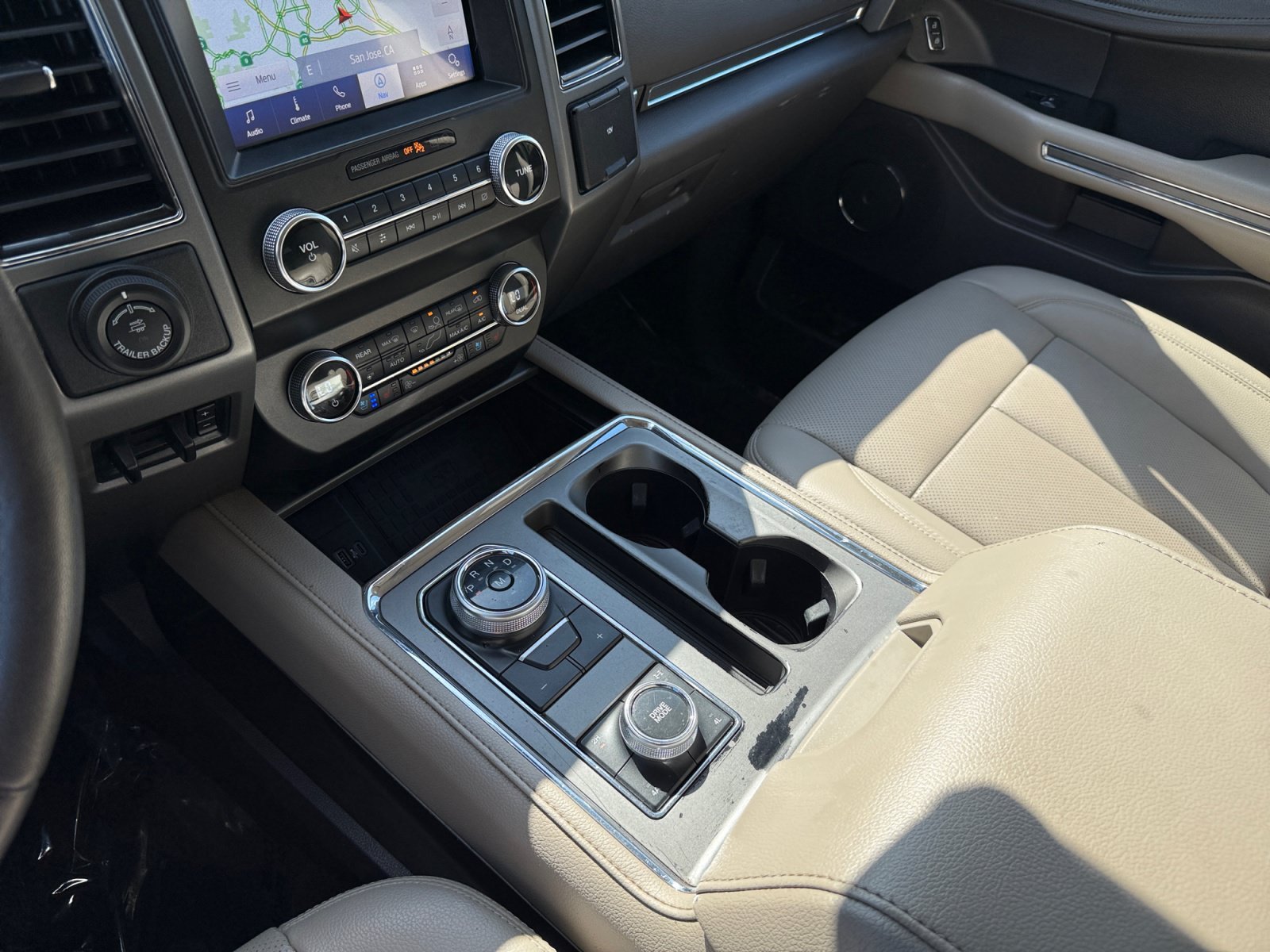 Certified Used 2020 Oxford White Ford XLT image 13