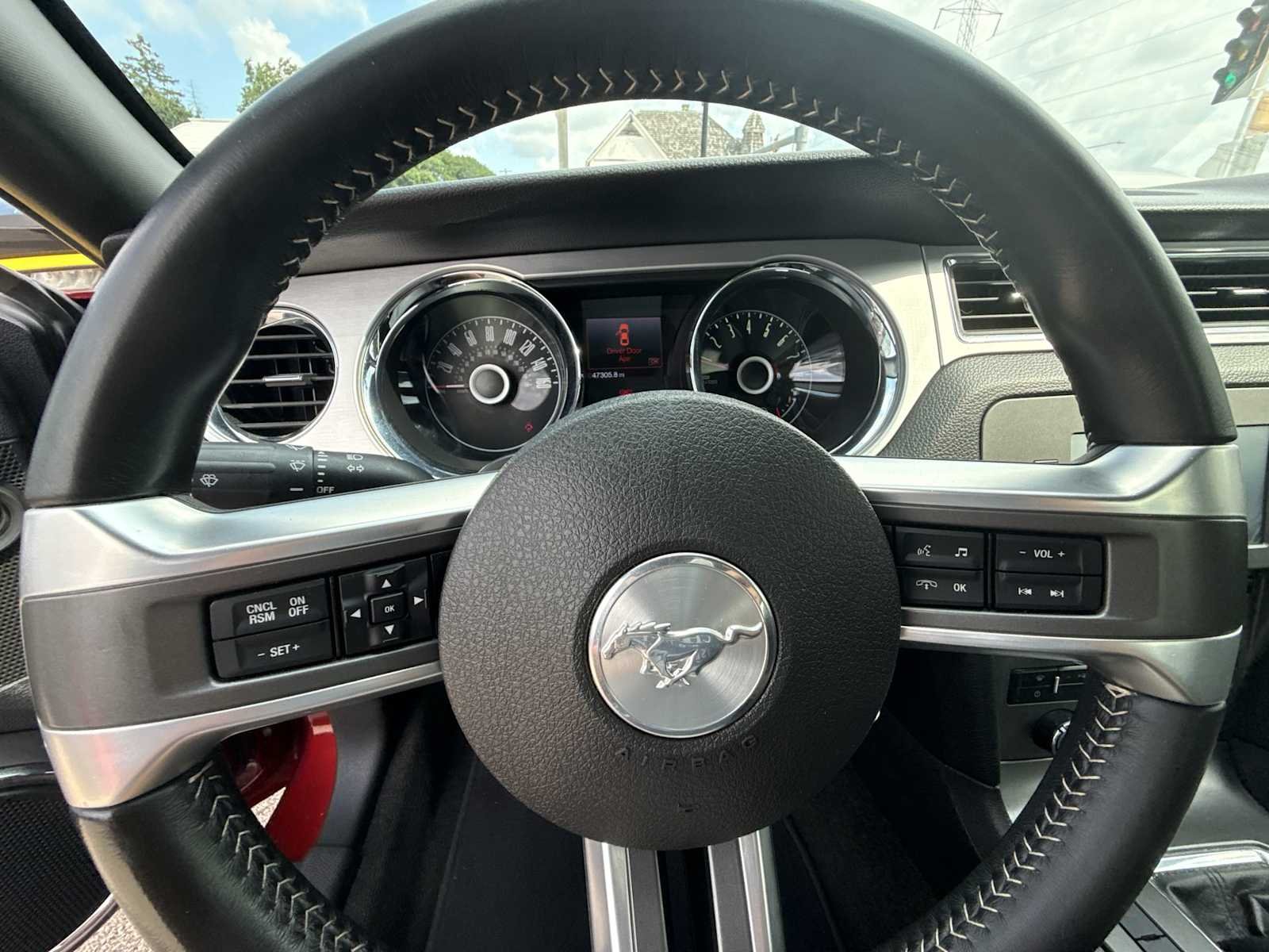 Used 2014 Black Ford GT Premium image 11
