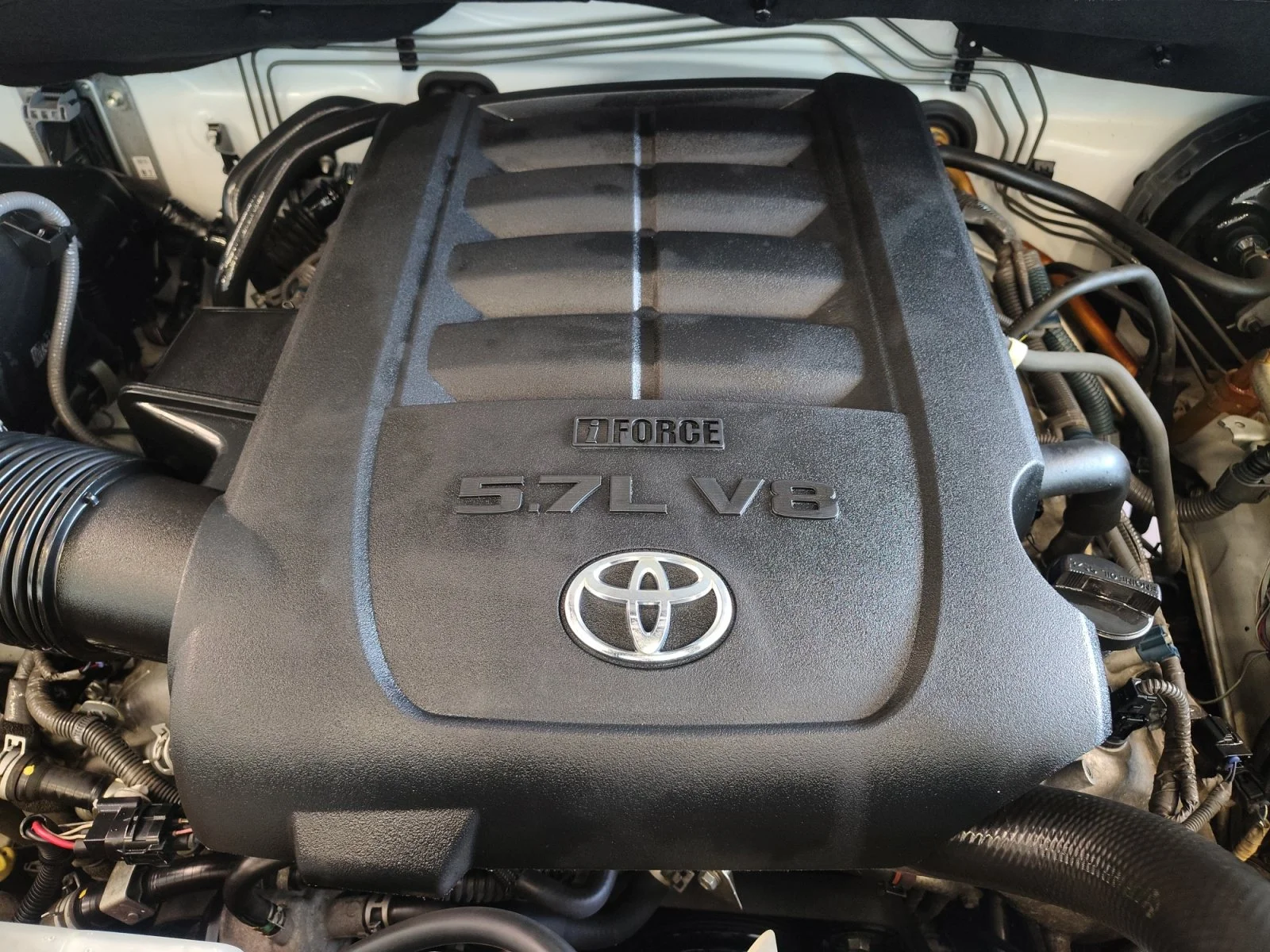Used 2013 Super White Toyota Grade image 27