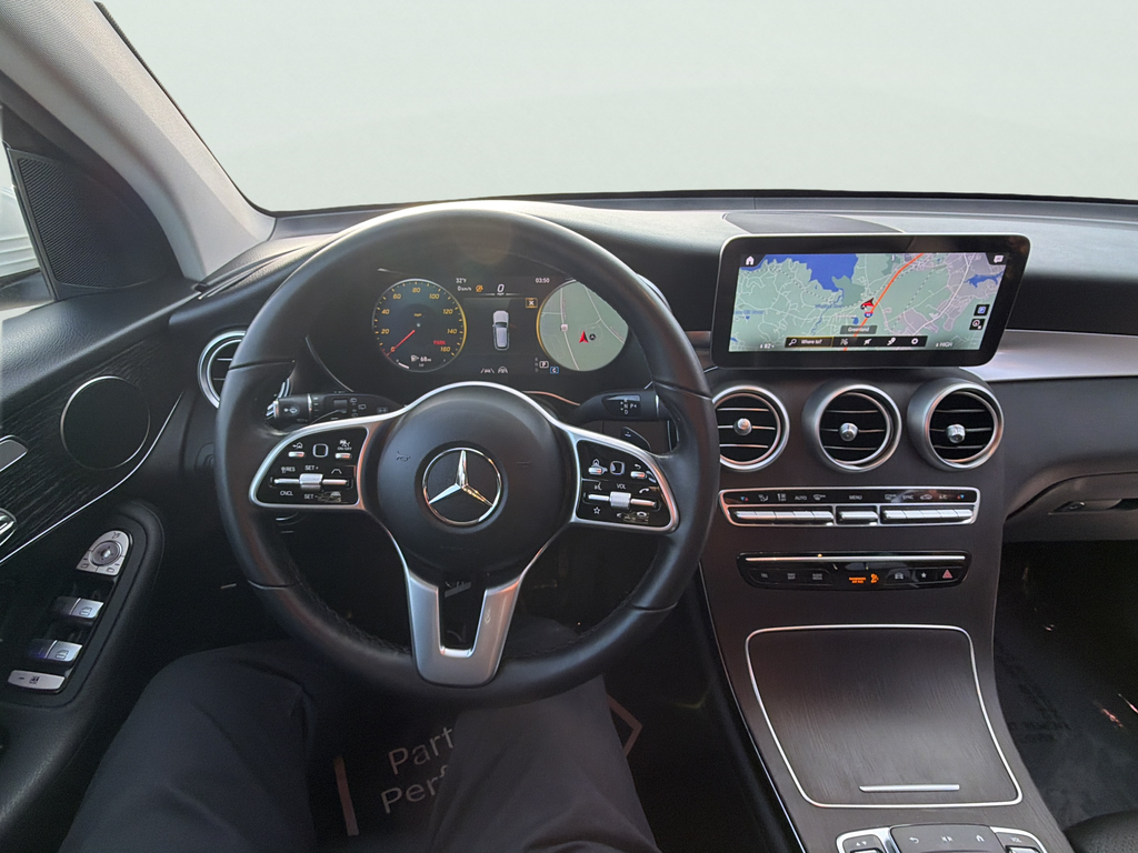 Used 2022 White Mercedes-Benz GLC 300 image 14