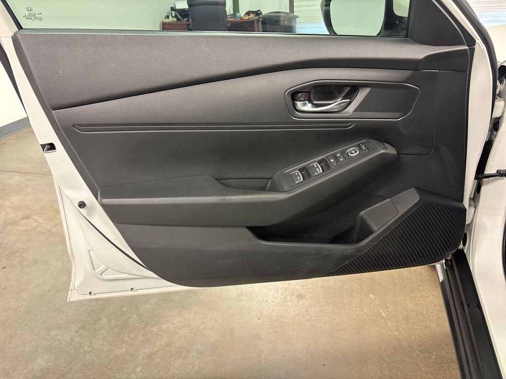 Used 2023 White Honda LX image 20