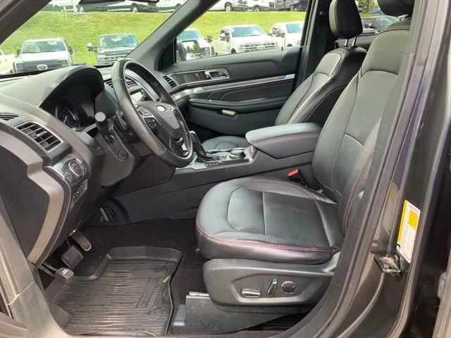 Used 2018 Gray Ford Sport image 24