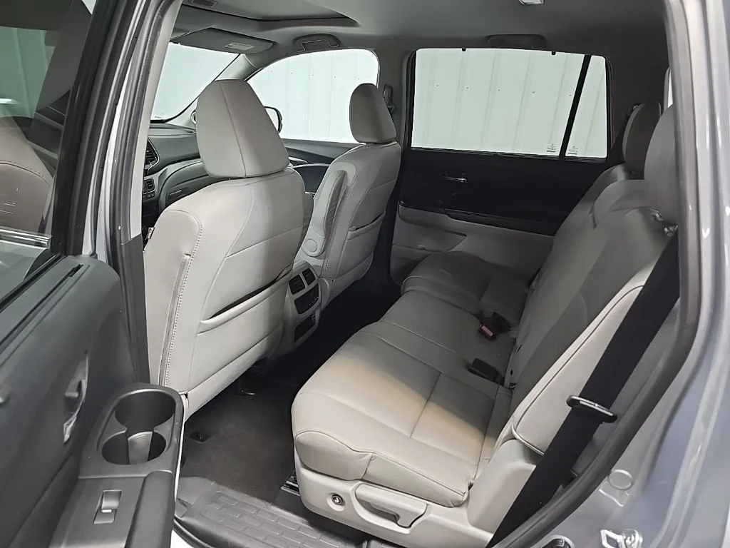 Used 2022 Gray Honda Special Edition image 31