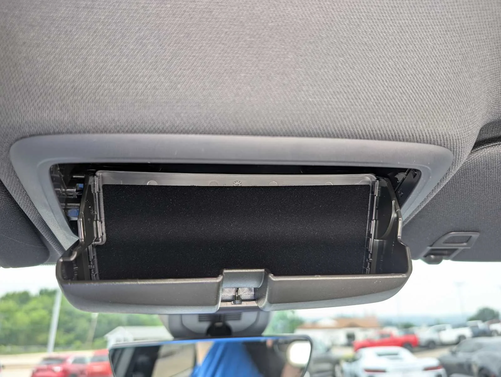 2027 Chevrolet Equinox LT - Photo 29