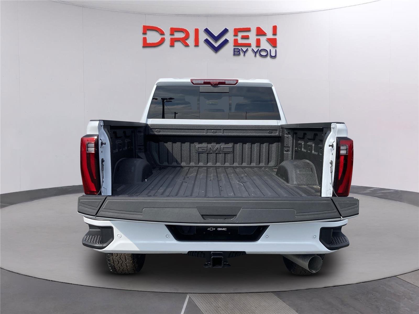 New 2026 Glacier White Tricoat GMC Denali image 32