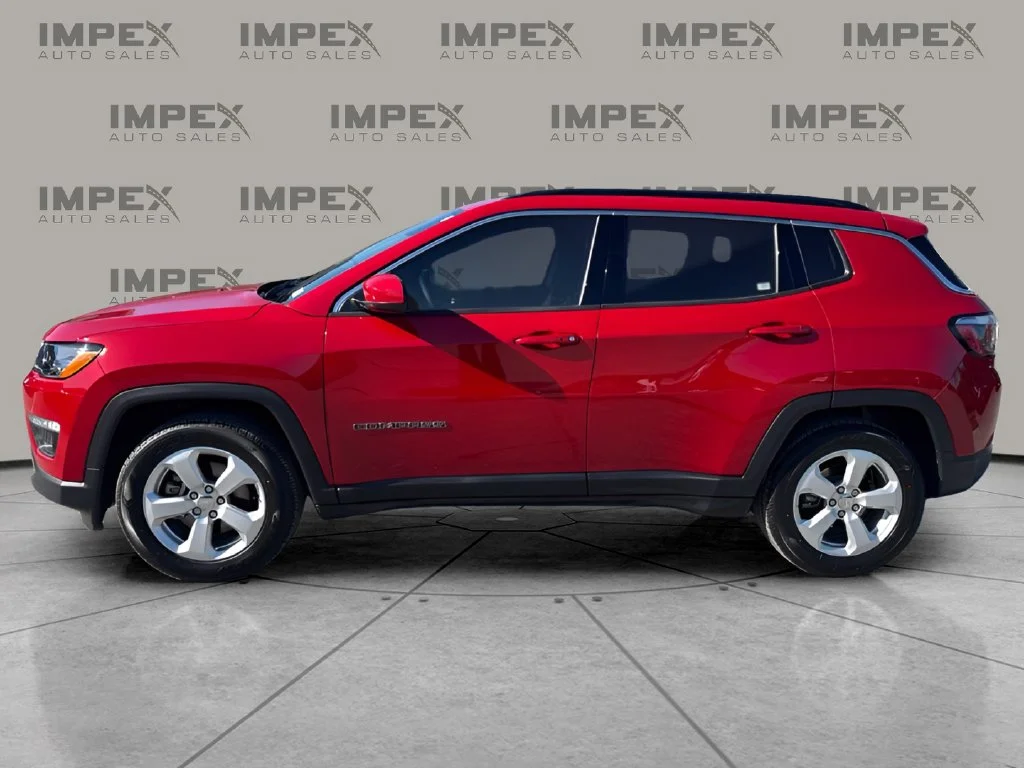 Used 2019 Red Jeep Latitude image 2