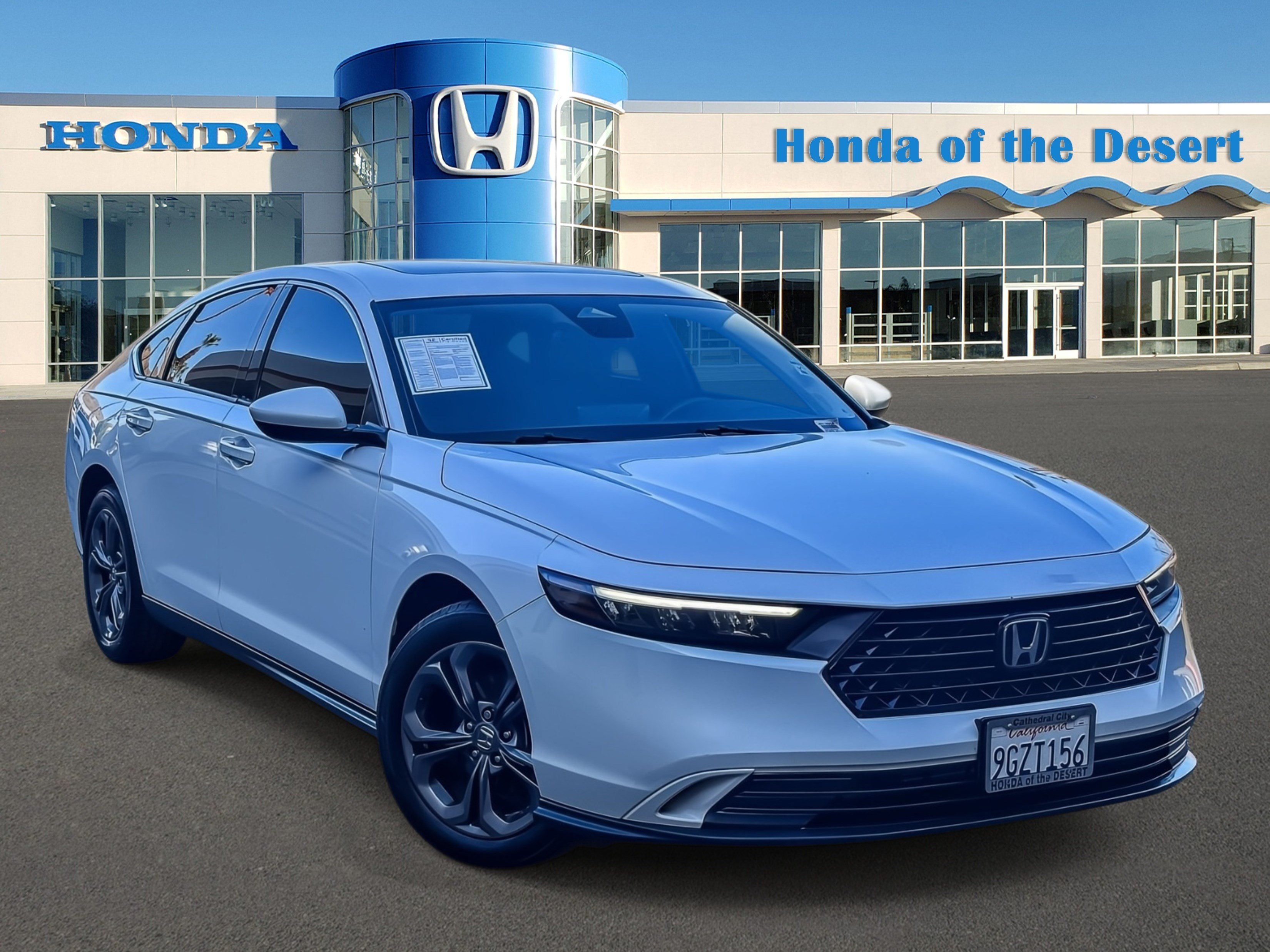 Used 2023 Platinum White Pearl Honda EX image 1