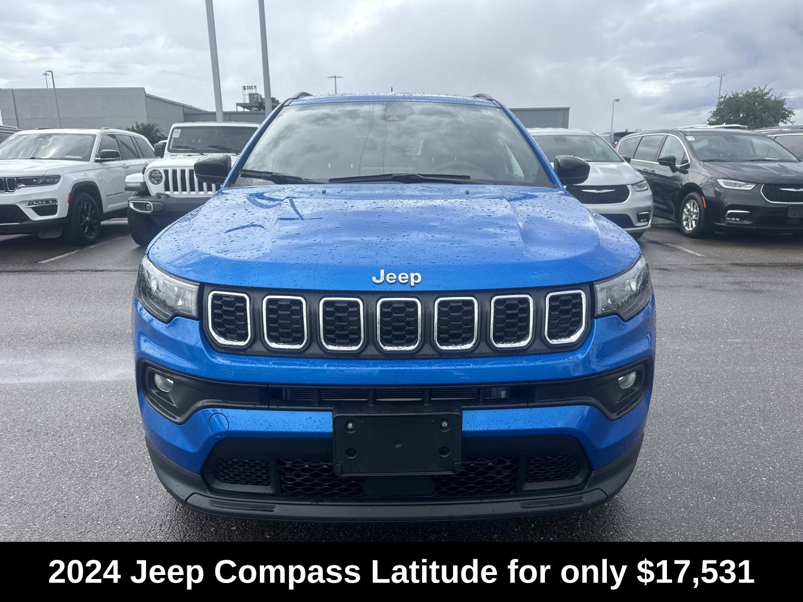 Used 2024 Blue Jeep Latitude image 2