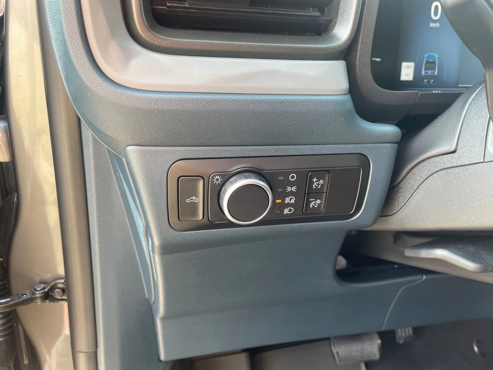 New 2026 Carbonized Grey Metallic Ford Tremor image 15