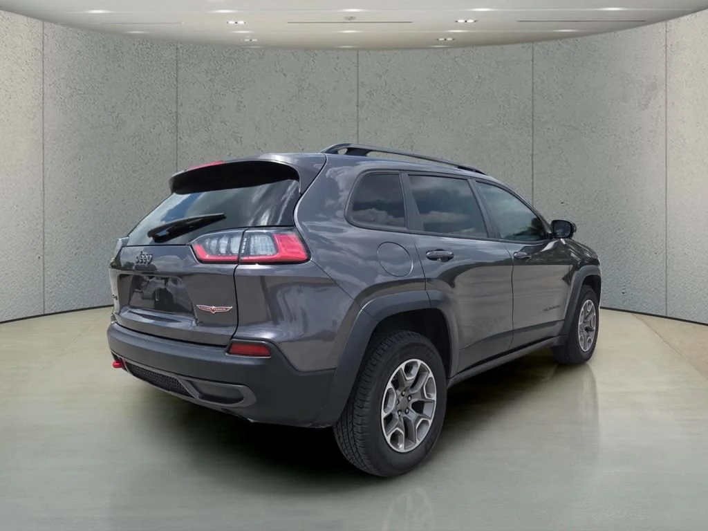 Used 2022 Granite Crystal Metallic Clearcoat Jeep Trailhawk image 5
