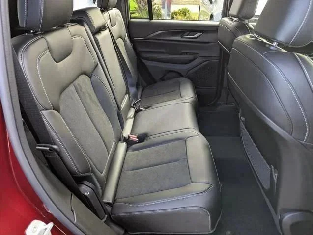 2025 Jeep Grand Cherokee Altitude - Photo 33