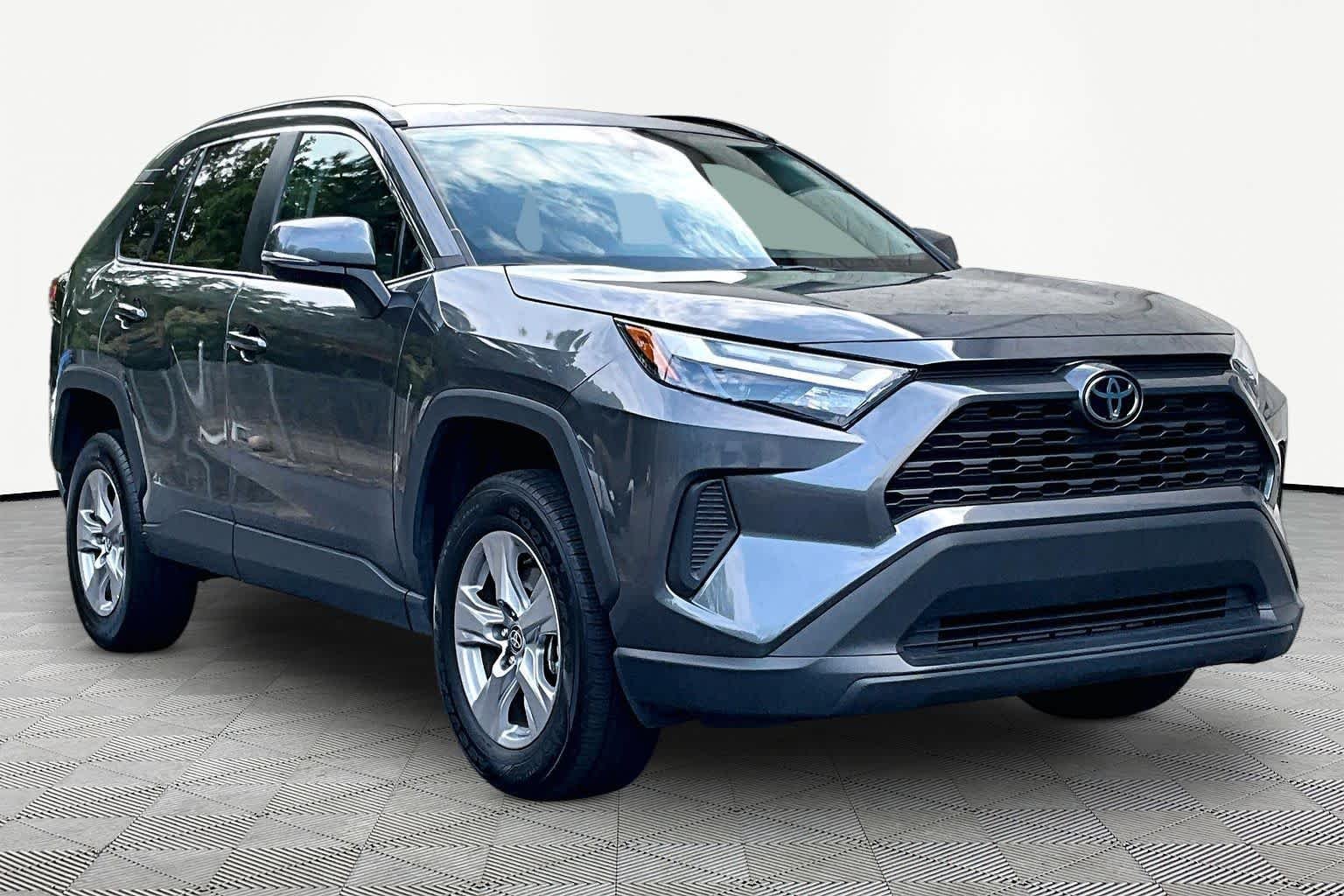 Used 2025 Magnetic Gray Metallic Toyota XLE image 3