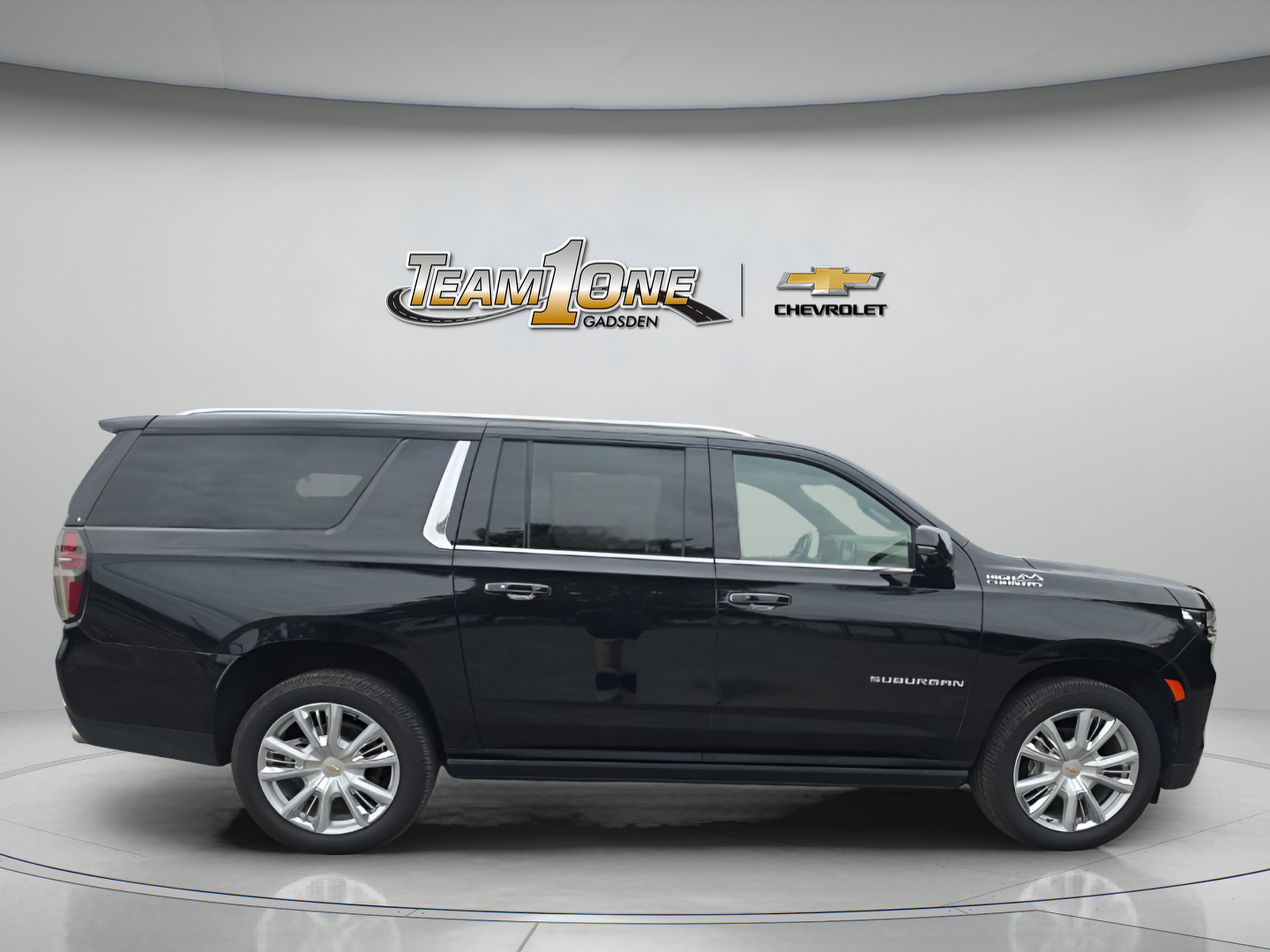 Used 2024 Black Chevrolet High Country image 8