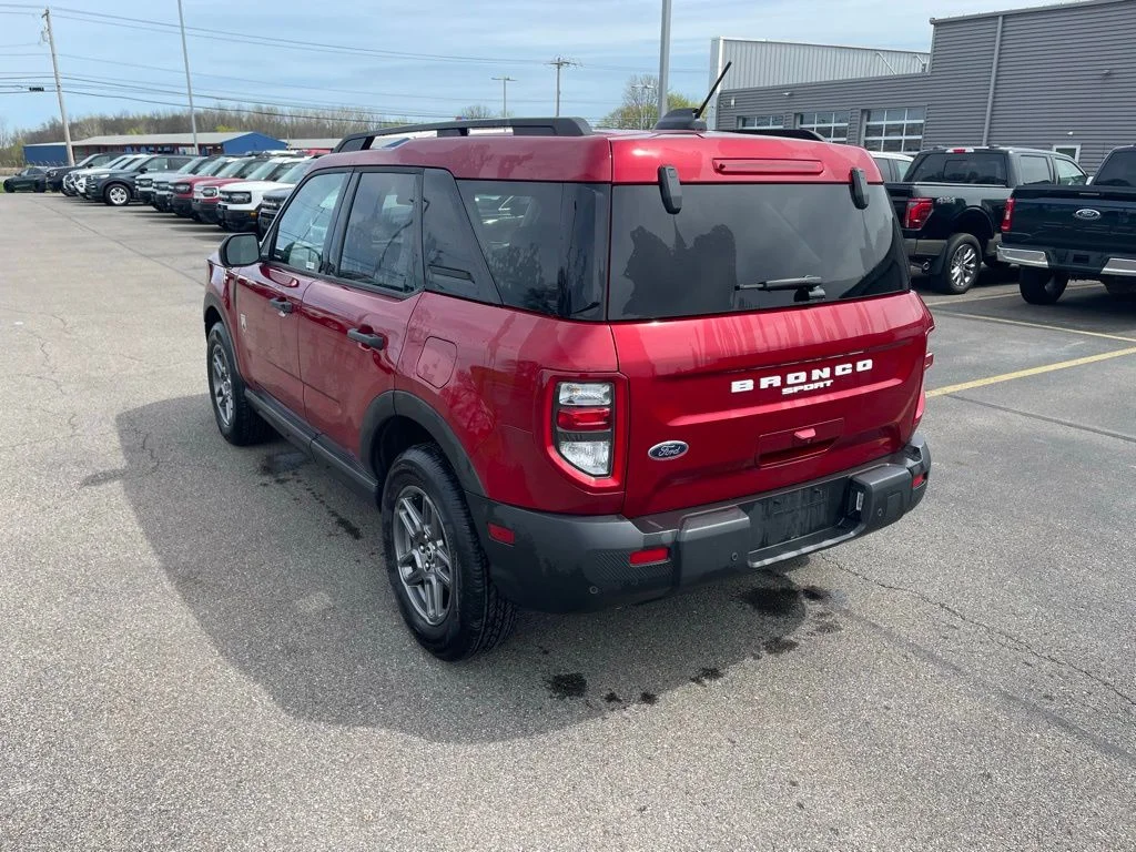 Used 2025 Red Ford Big Bend image 7