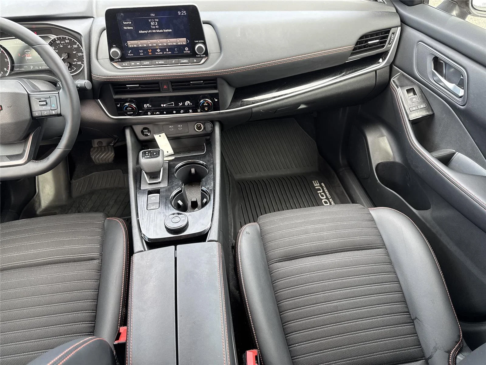 Used 2025 Everest White Pearl Nissan Rock Creek image 16