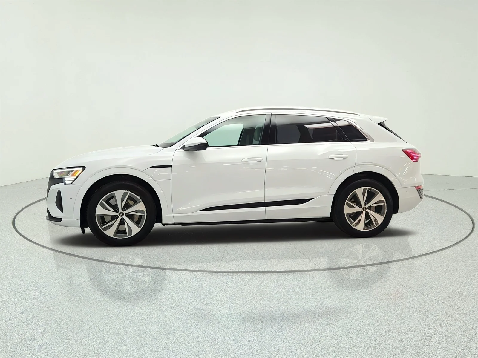 Used 2024 Glacier White Metallic Audi Premium Plus quattro image 8