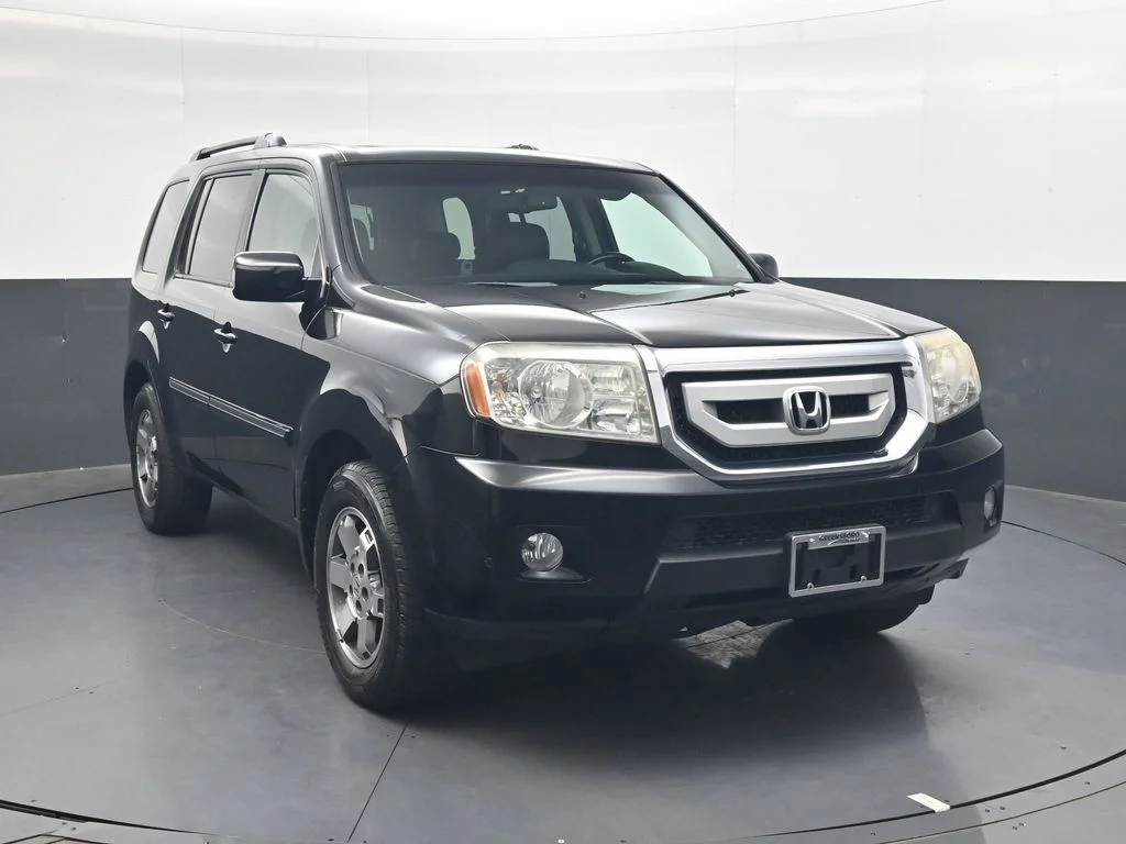 Used 2011 Honda Pilot Touring with VIN 5FNYF3H93BB038705 for sale in Greensboro, NC