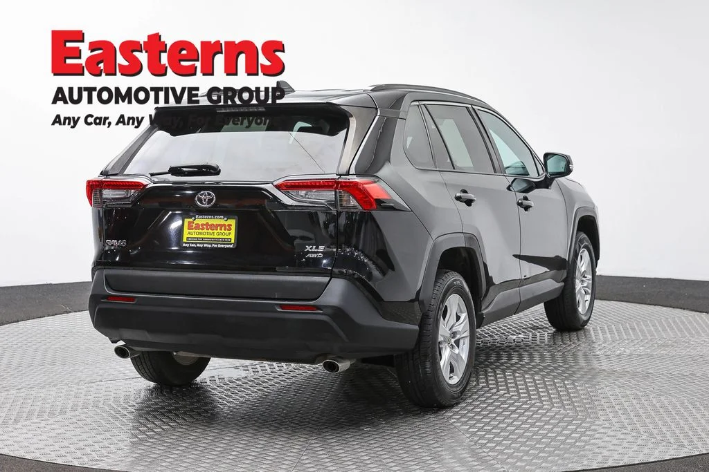 Used 2021 Black Toyota XLE image 5