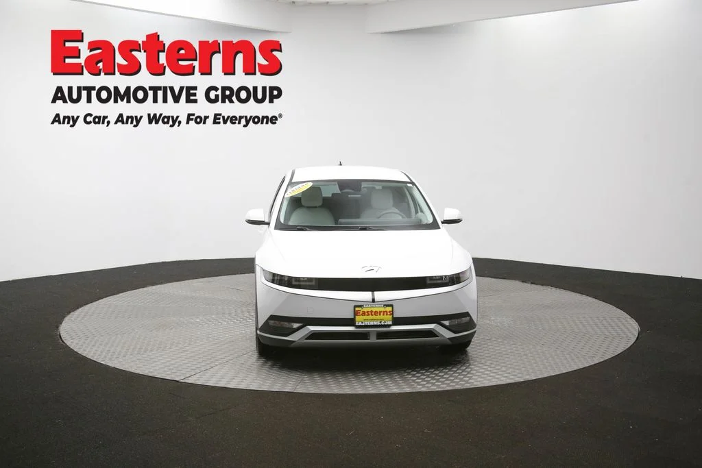Used 2023 White Hyundai SEL image 52