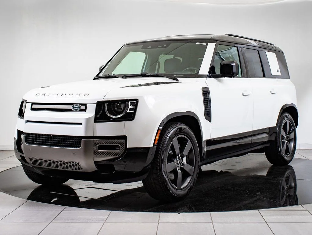 Used 2021 Fuji White Land Rover X-Dynamic HSE image 1