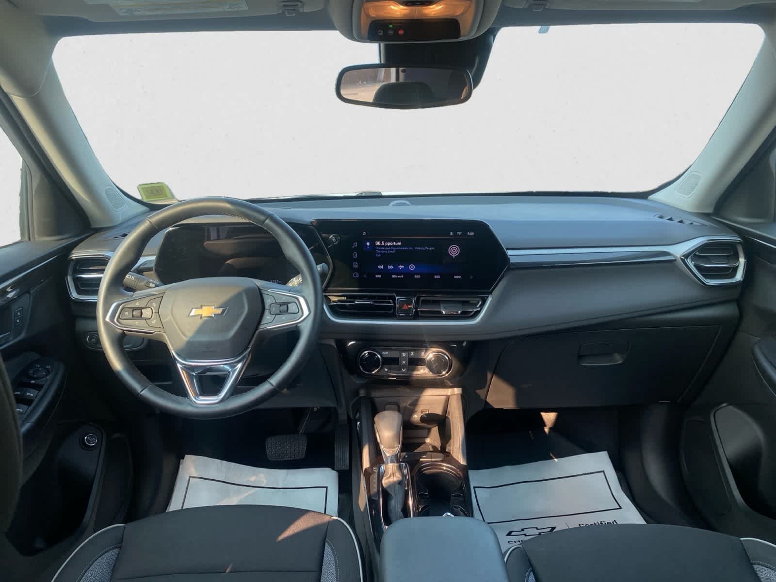 Used 2024 Summit White Chevrolet LT image 16