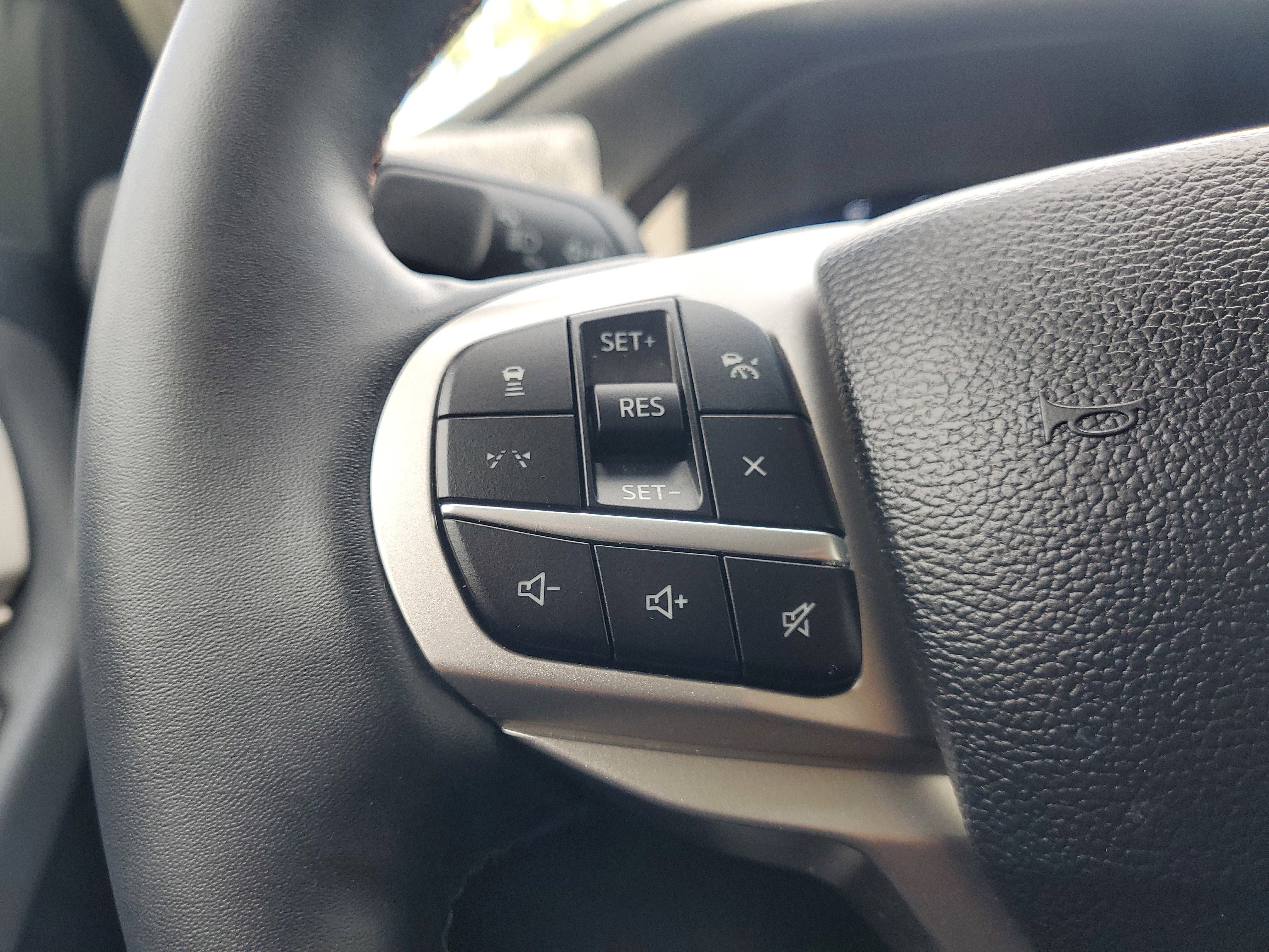 Used 2025 Vapor Blue Ford Active image 23