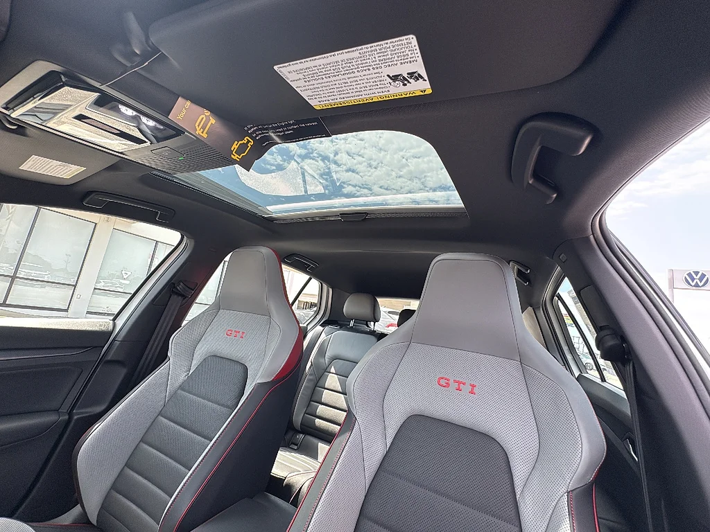 New 2026 Opal White Pearl Volkswagen 2.0T SE DSG image 29