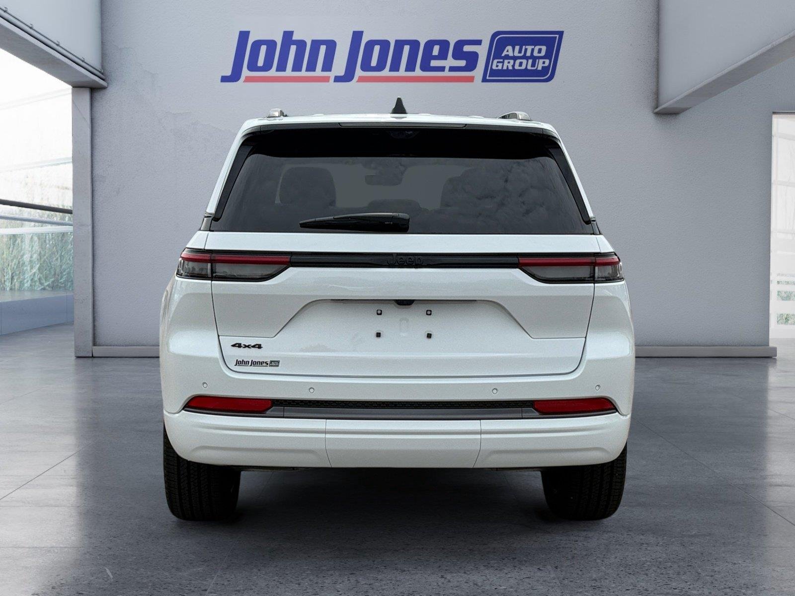 New 2026 Bright White Clear-Coat Exterior Paint Jeep Limited Reserve image 4