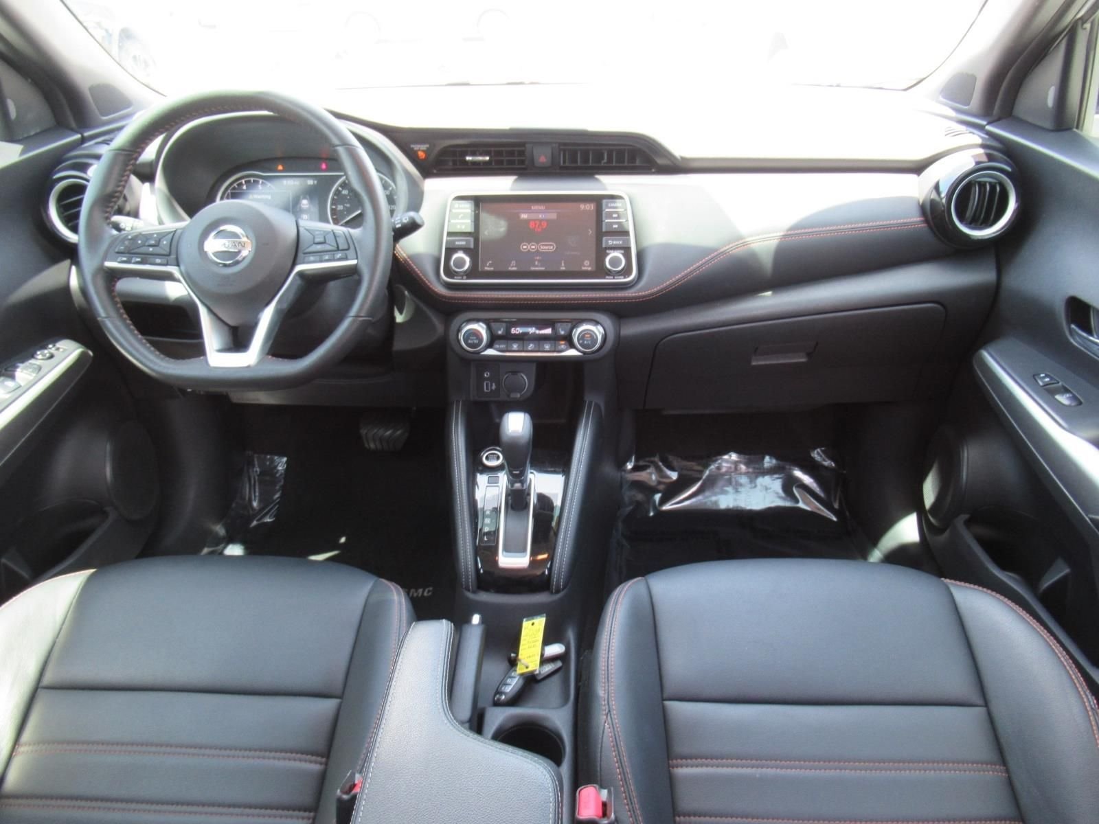 Used 2020 White Nissan SR image 13