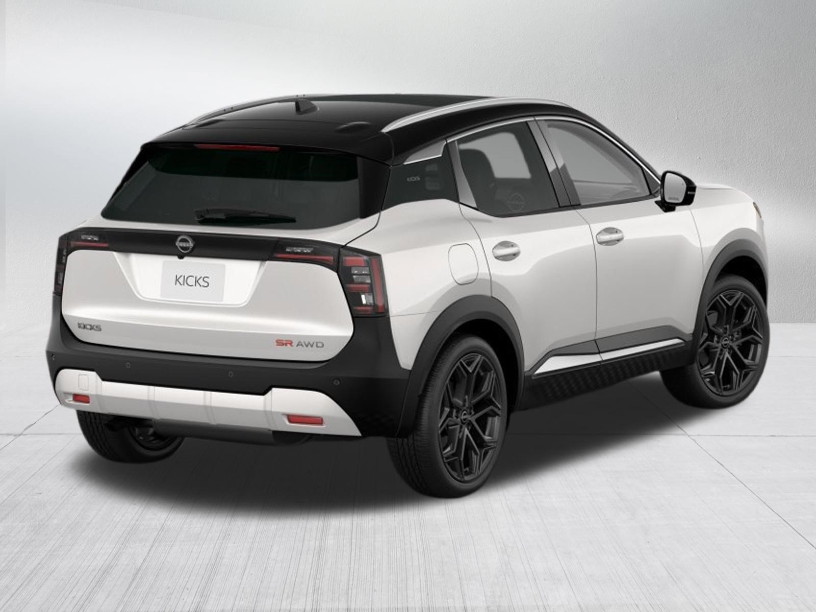 New 2026 Aspen White Tricoat/Super Black Nissan SR image 5