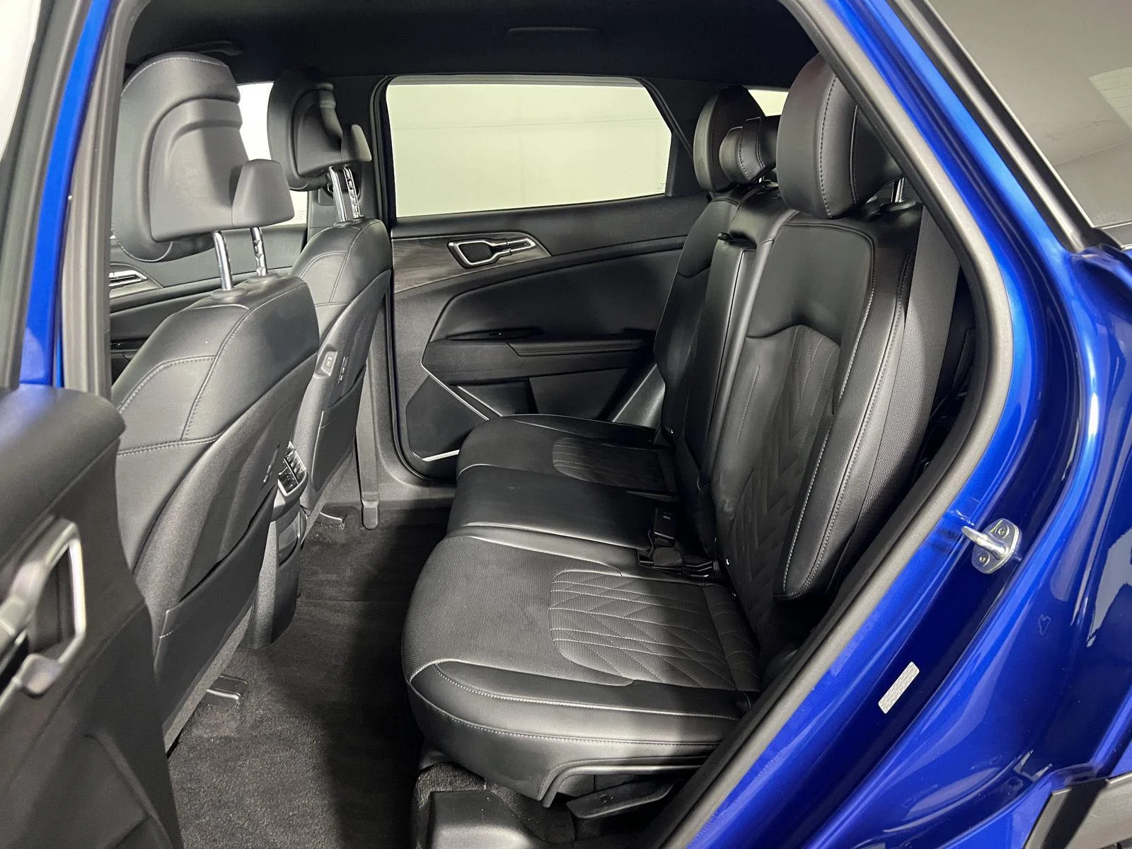 Used 2023 Sapphire Blue Kia X-Line image 22