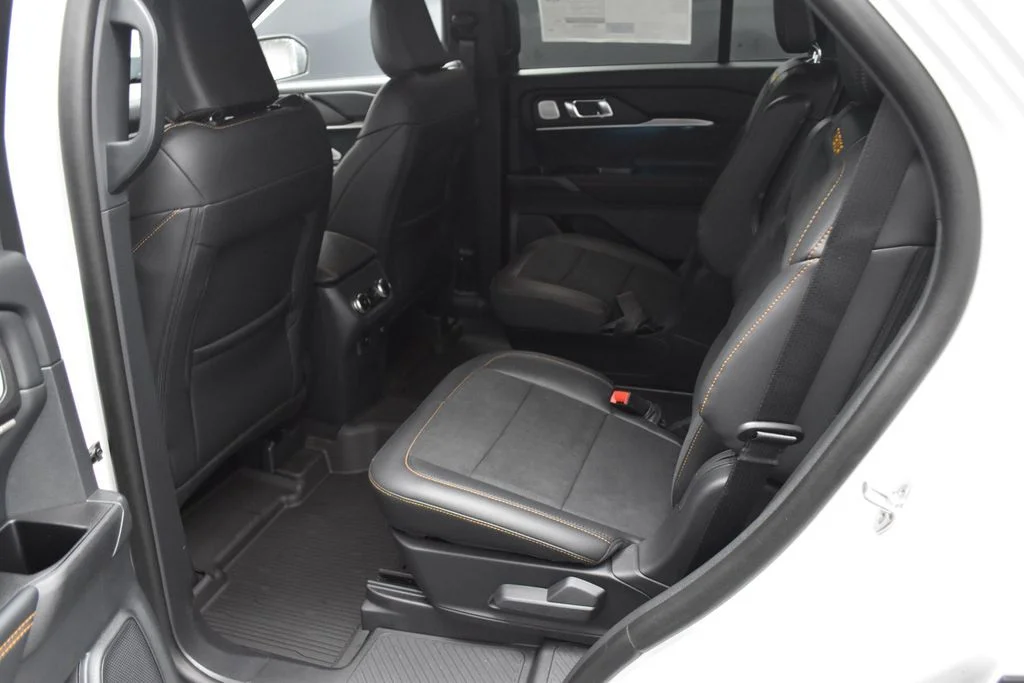 New 2026 White Ford Tremor image 18