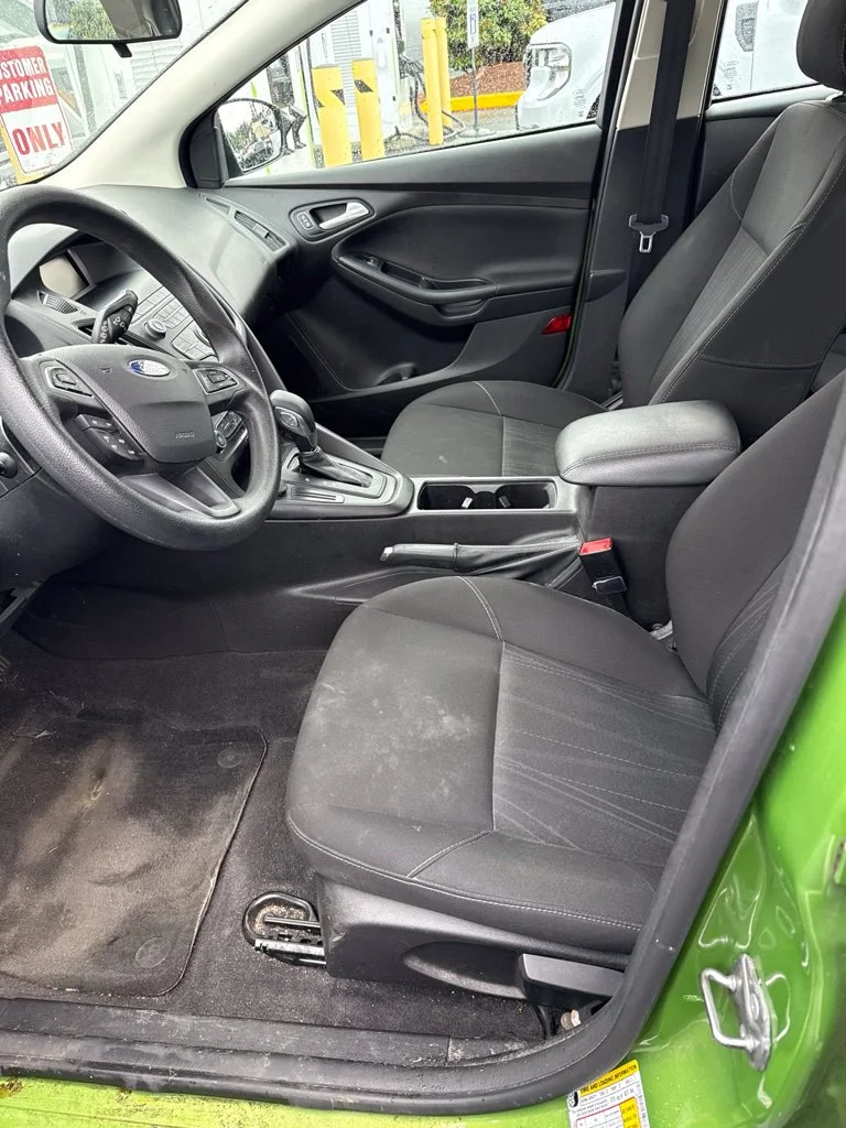 Used 2018 Green Ford SE image 7