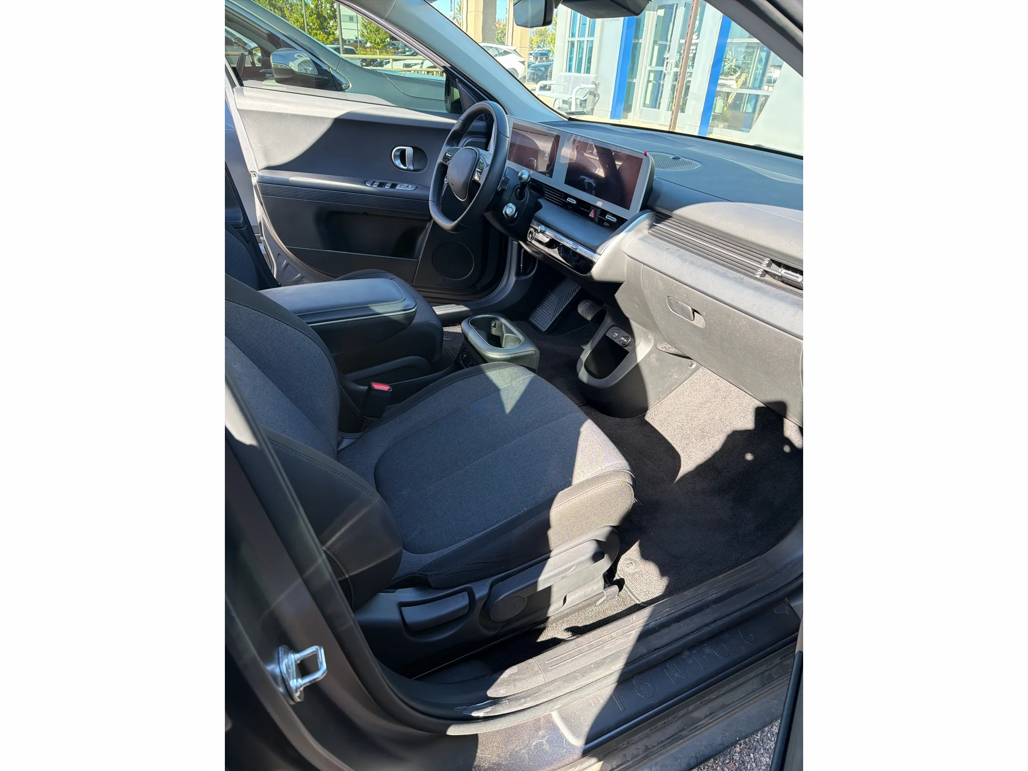 Used 2024 Gray Hyundai SEL image 7