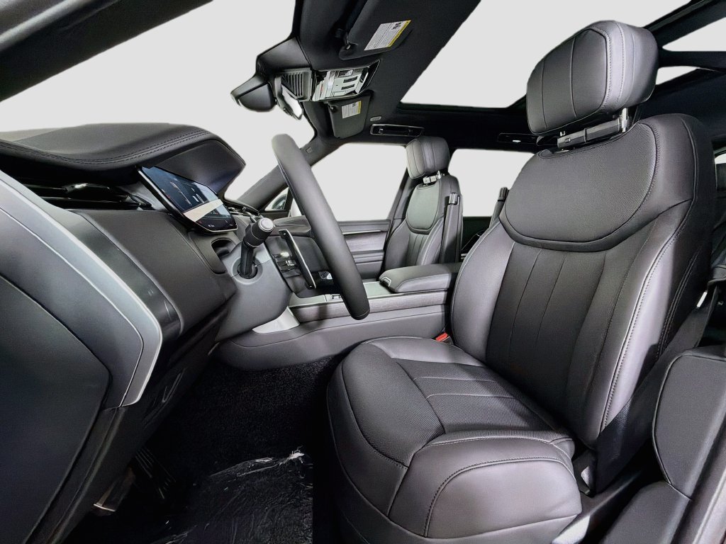 New 2027 Santorini Black Land Rover SE image 22