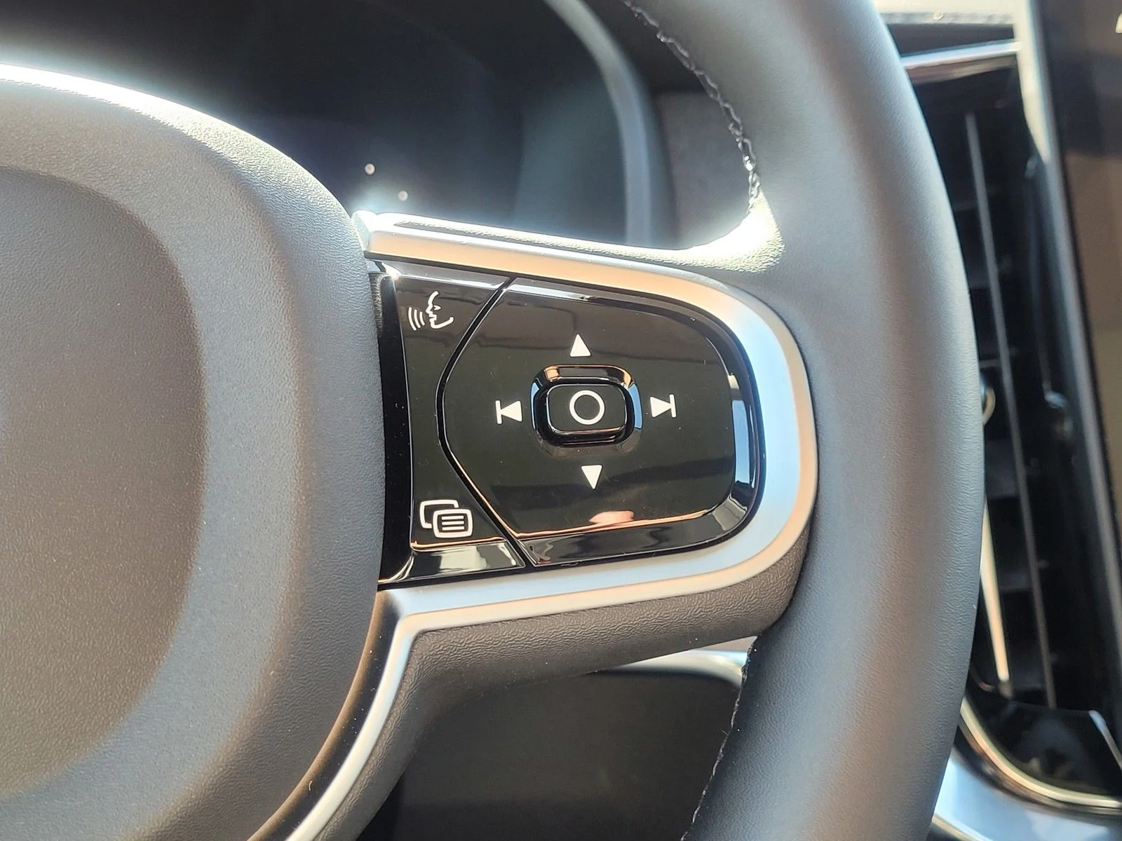 New 2026 Blue Volvo T8 Ultra image 17