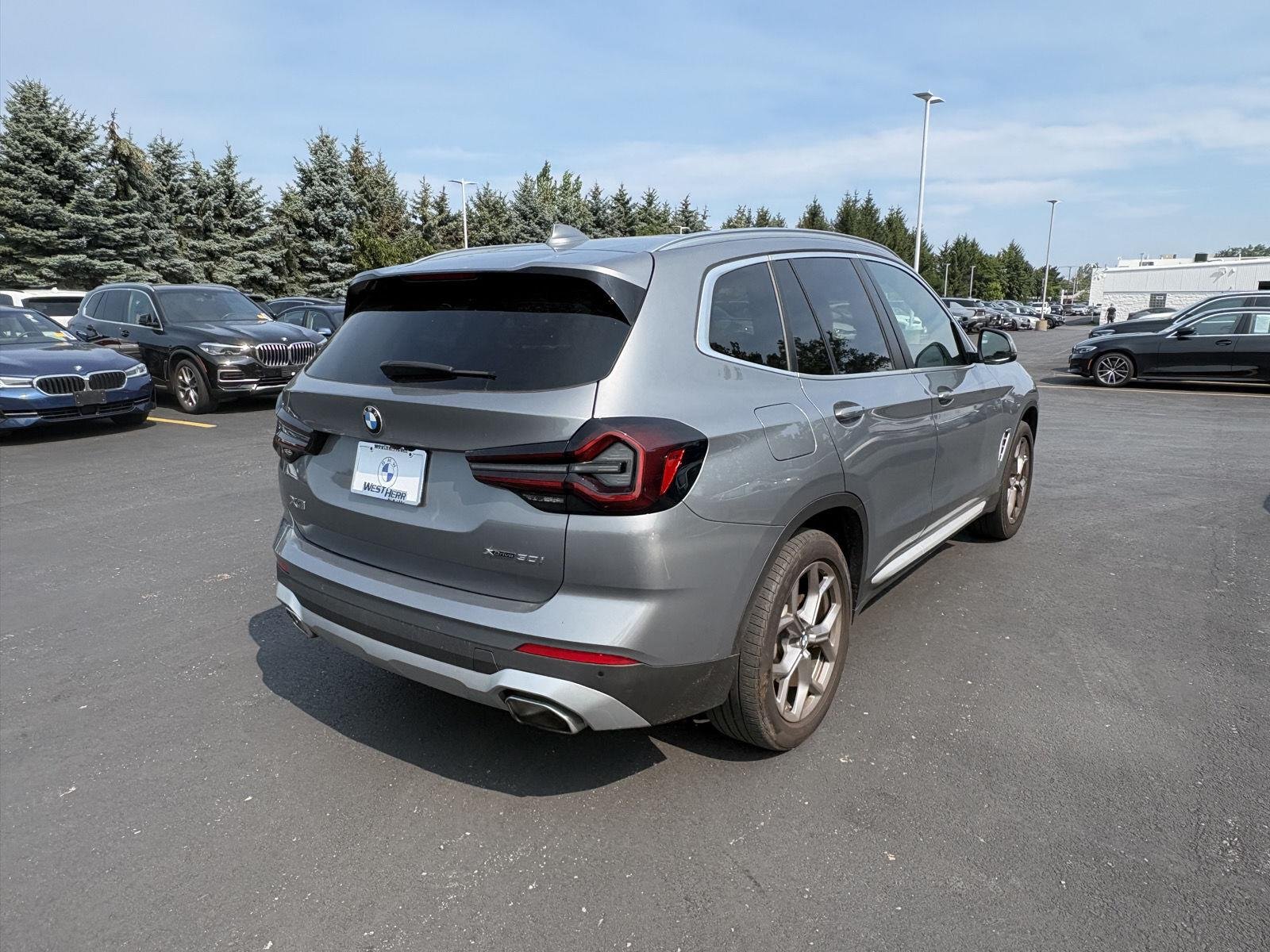 Used 2024 Skyscraper Grey Metallic BMW xDrive30i image 9